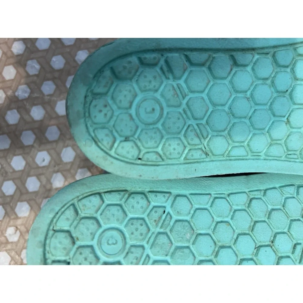 Kid/Youth size 3 Teal EVA Slip On Apparel Water Shoes Cat & Jack